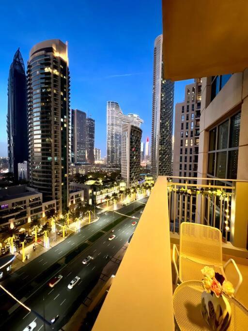 In Downtown Dubai, 3min Walk To Burj Khalifa & Mall Apartamento *