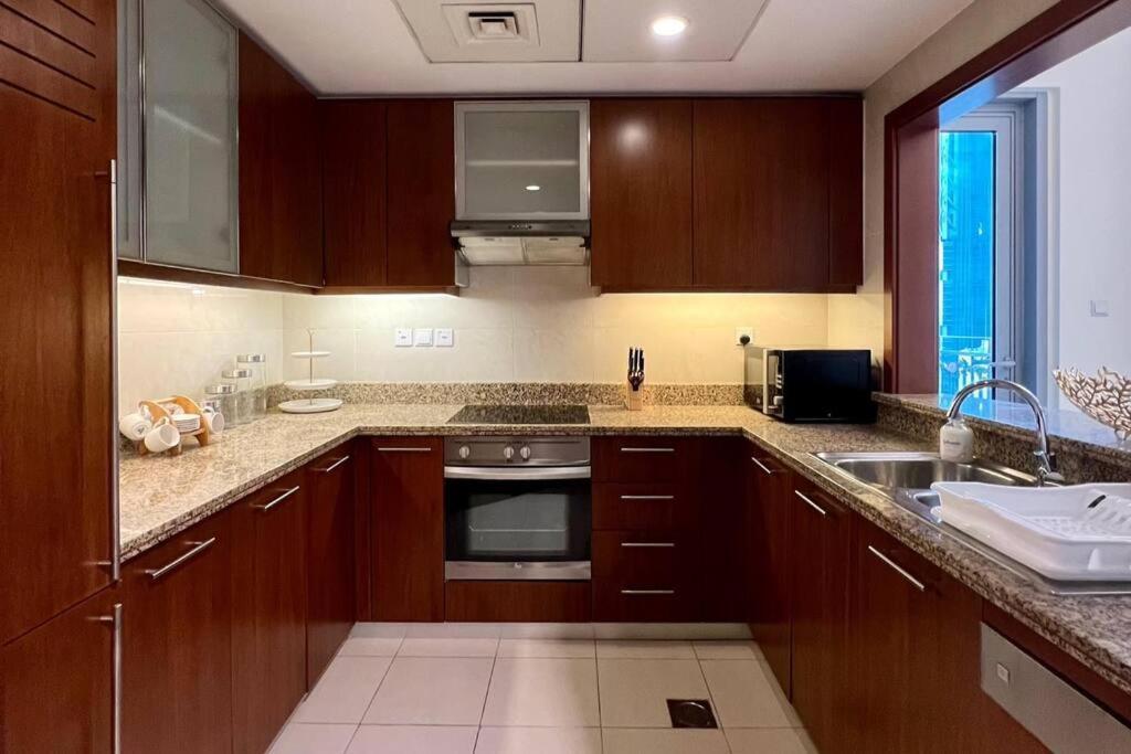 In Downtown Dubai, 3min Walk To Burj Khalifa & Mall Apartamento