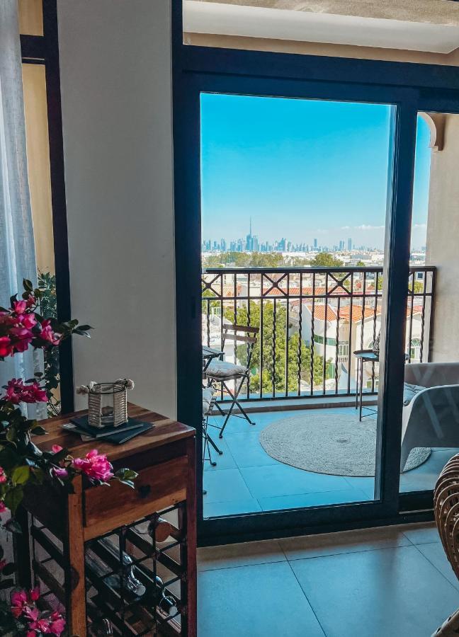 Iconic Views With Balcony Close To The Apartment