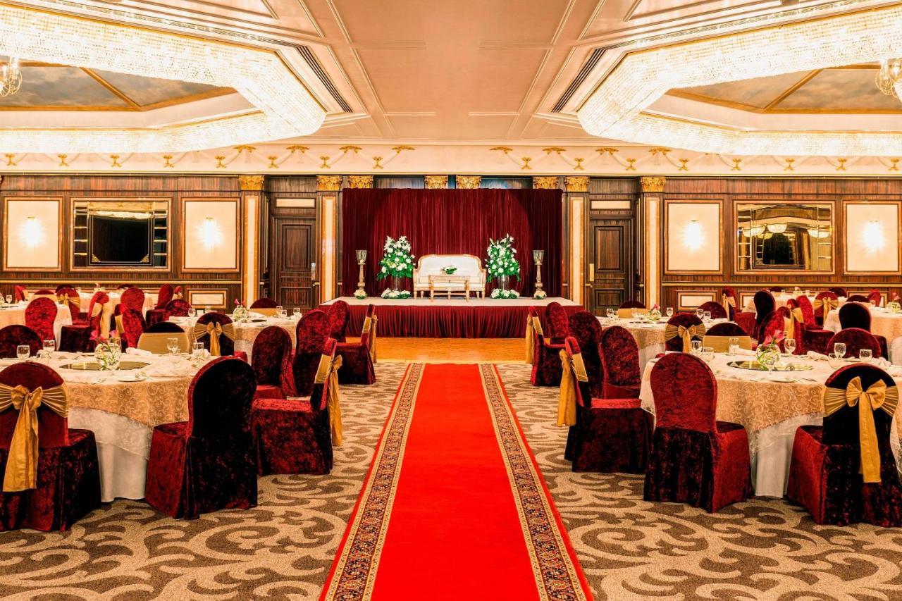 Hotel Le Meridien & Conference Centre 5*