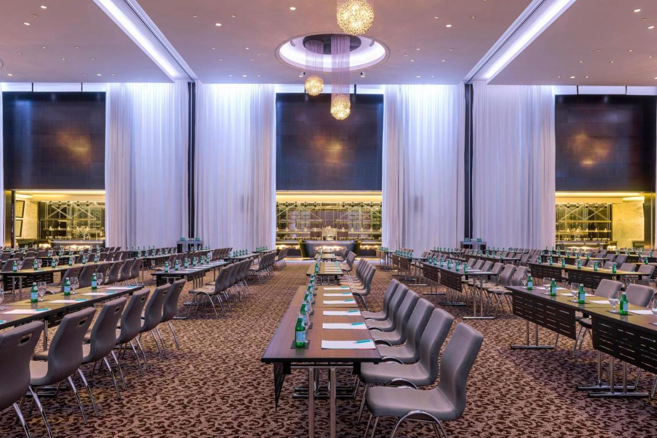 Le Meridien & Conference Centre Hotel Dubai