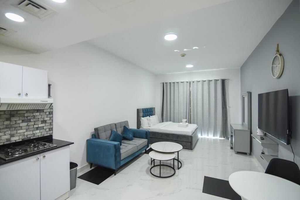Luxury Studio - Impz - Production *