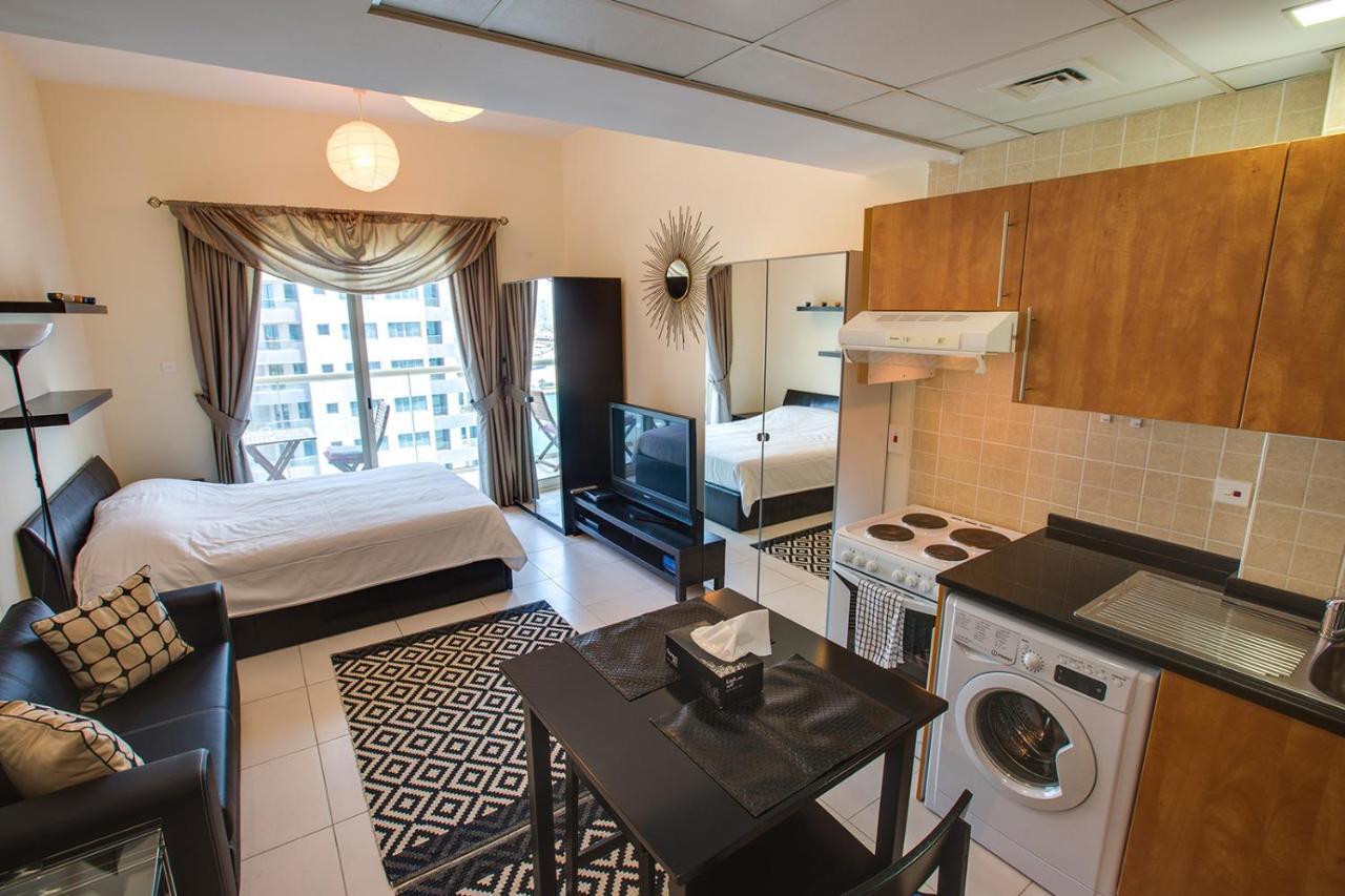 Beautiful On 10 Floor Of Marina View Tower Apartment Dubai