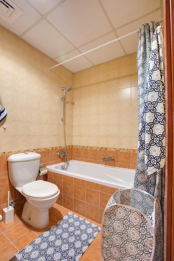 Beautiful On 10 Floor Of Marina View Tower Apartment *