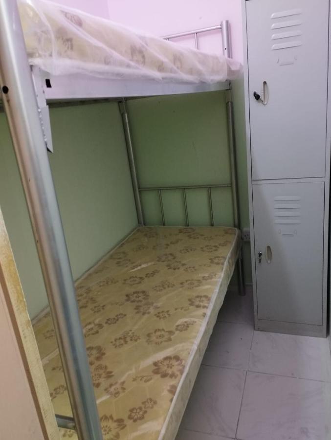 Bed Space For Weekly With Other Guests