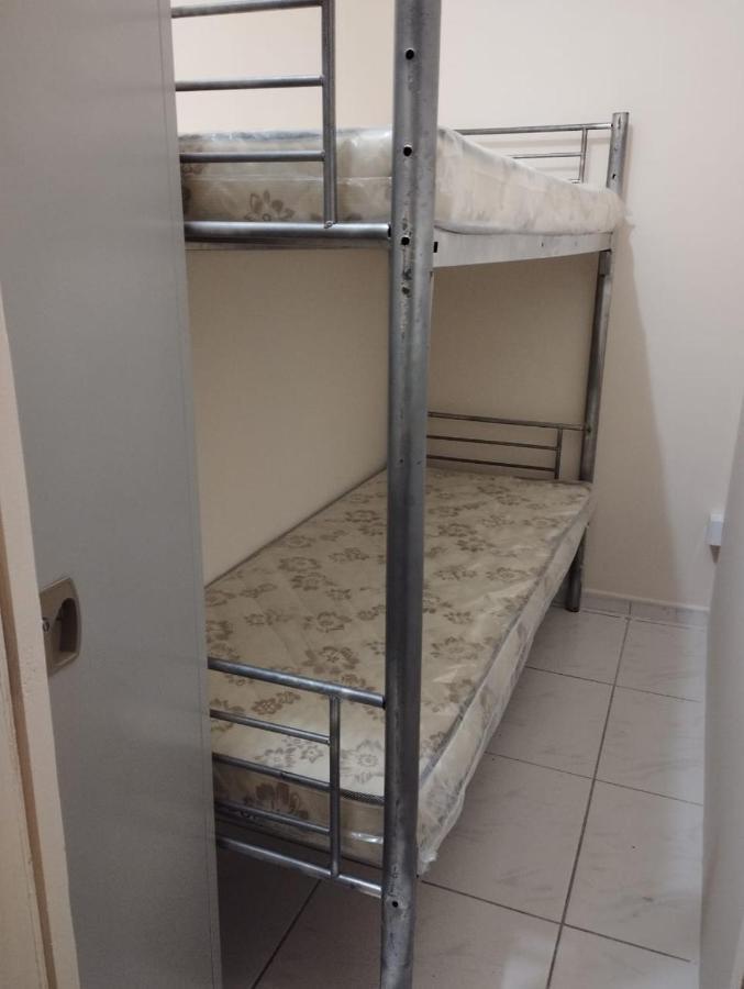 Guest house Bed Space For Weekly With Other Guests Dubai
