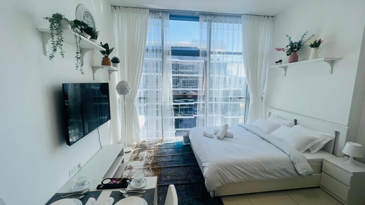 Newly Furnished Bright And Cozy - Damac Hills