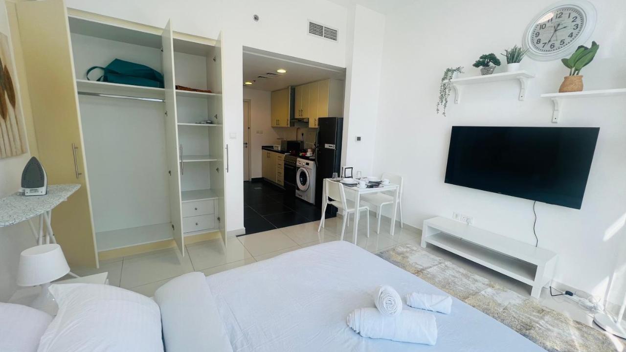 Newly Furnished Bright And Cozy - Damac Hills *