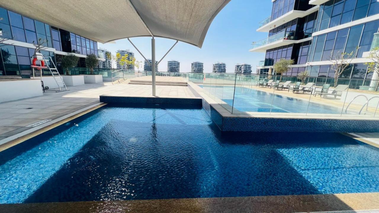 Newly Furnished Bright And Cozy - Damac Hills * Dubai