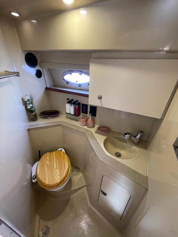 Botel Yacht Boat 2 Beds 1 Bath Eye Marina Jbr Dubai