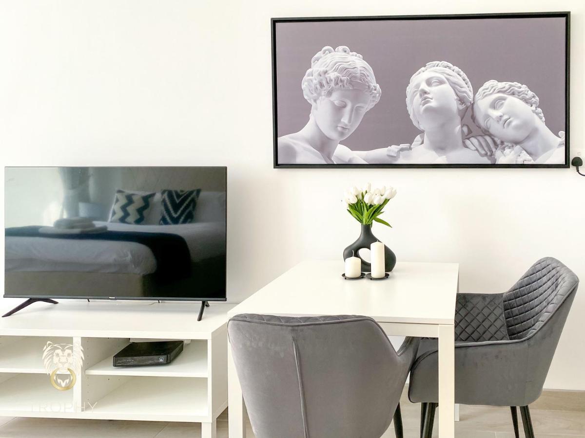 Stylish In Jvc With Contemporary Dubai