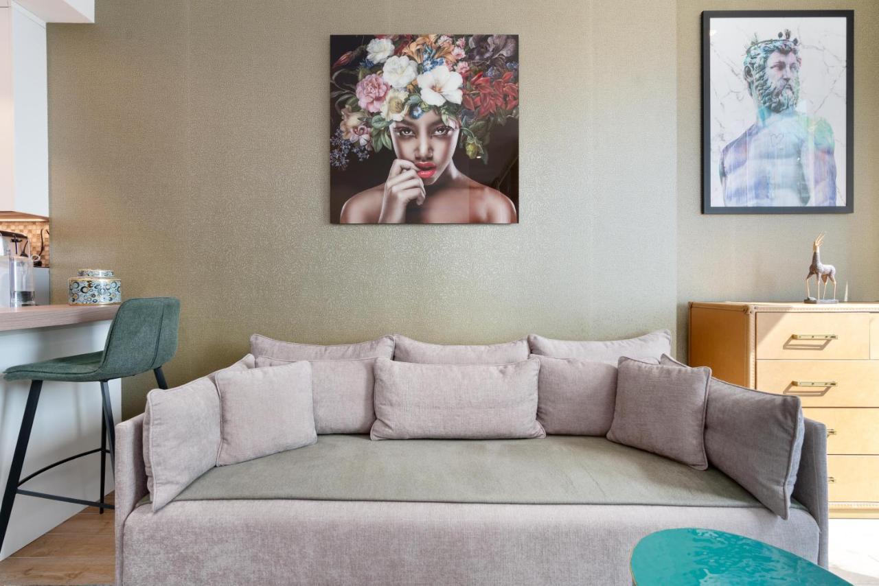 Apartment Vacay Lettings - In Marina Gate Living *