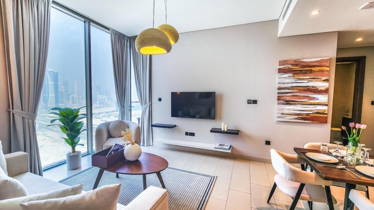 By Latinem Luxury 2br Holiday Cvr A2707 Near Burj Khalifa Dubai