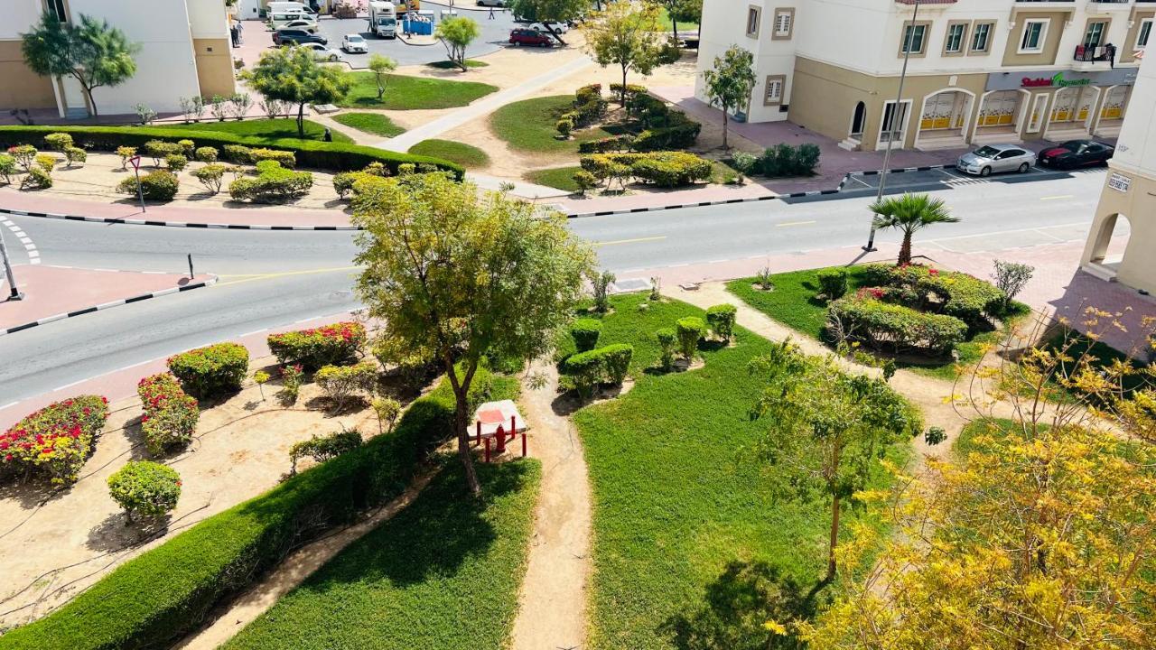 Newly Furnished Cozy One Bed 2 Bathroom View Apartment Dubai
