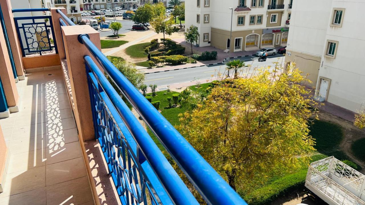 Newly Furnished Cozy One Bed 2 Bathroom View * Dubai
