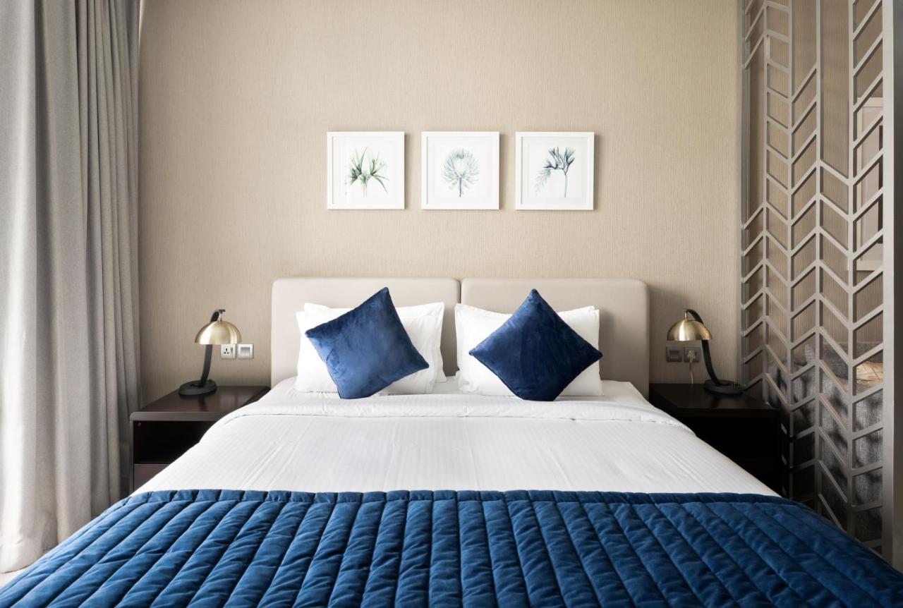 Aliving Stylish At Damam Prive With Balcony And Partial Burj Khalifa View-1315 Apartment *