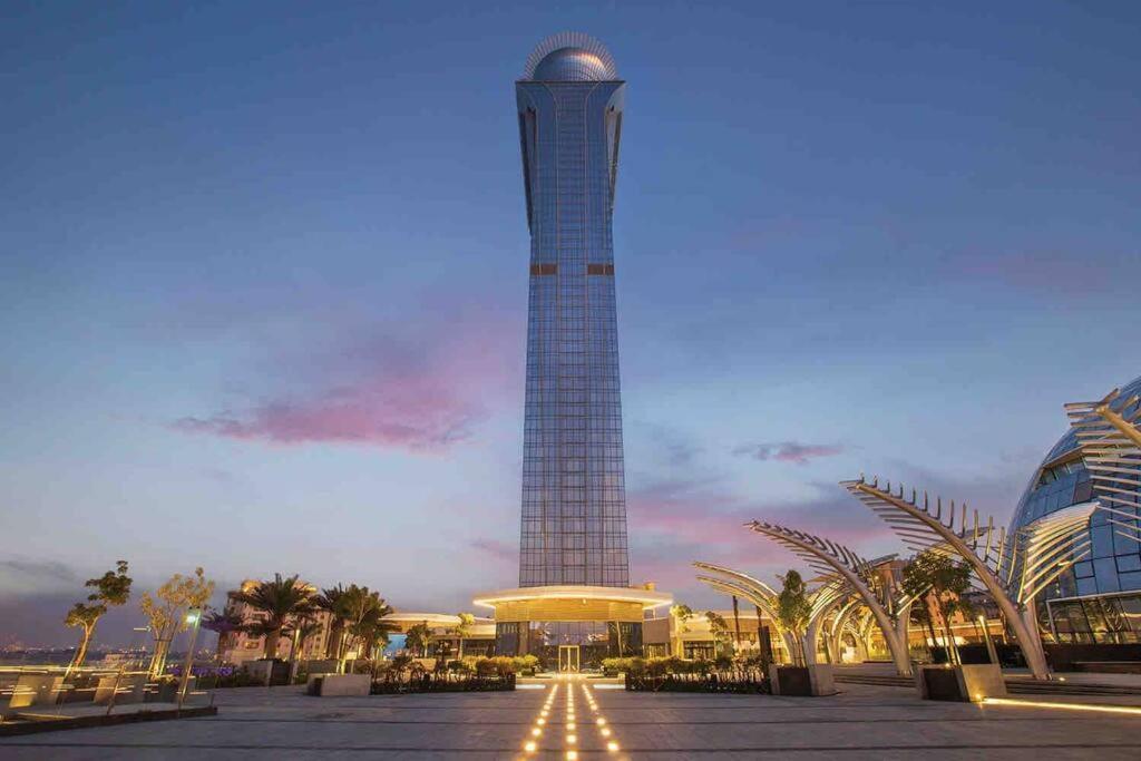 Palm Tower St. Regis Amazing View High-end Dubai