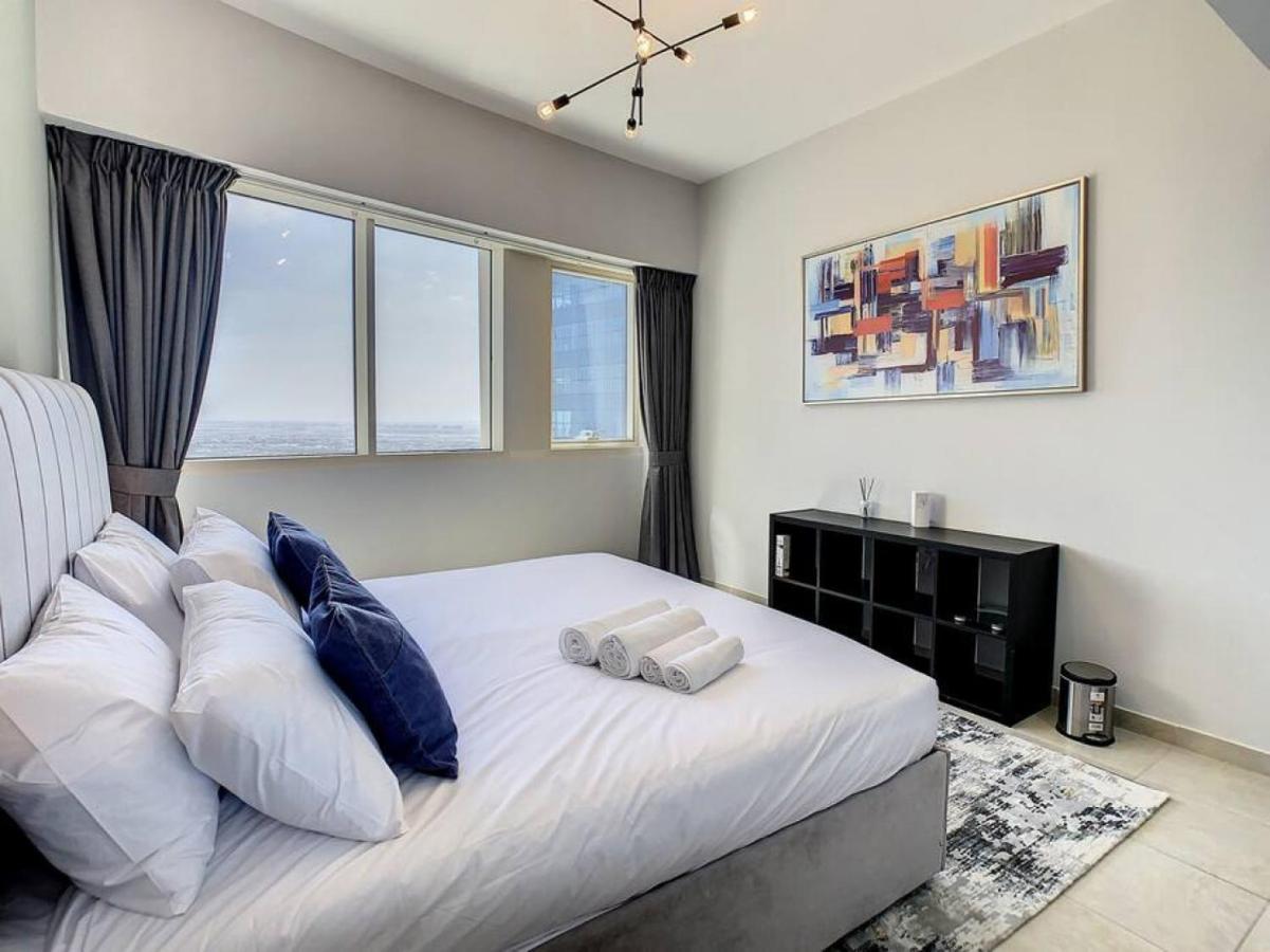 Key View - Lakeshore Tower 1 Apartment