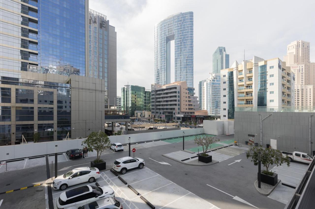 Revelton Studio One * Dubai