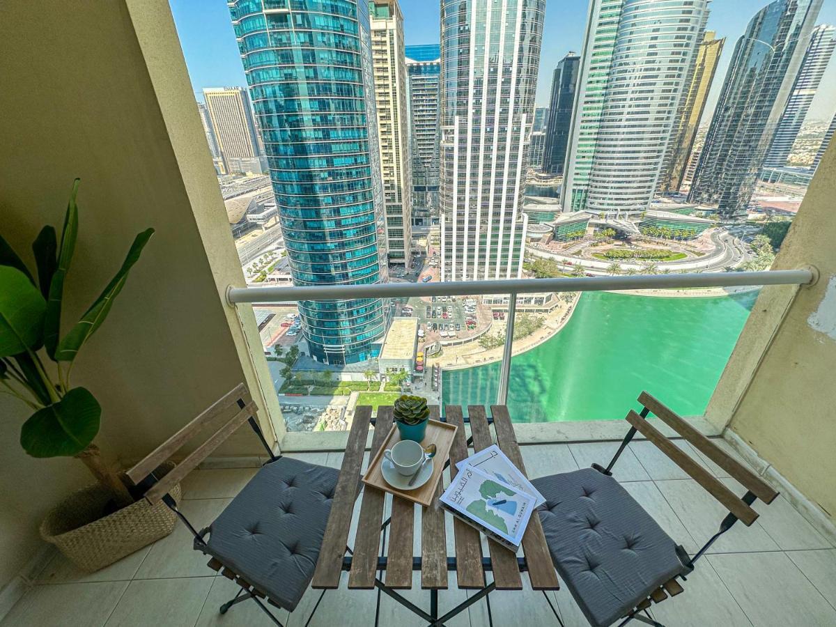 Higuests - Lake-view Studio In Vibrant Area In Jlt Daire Dubai