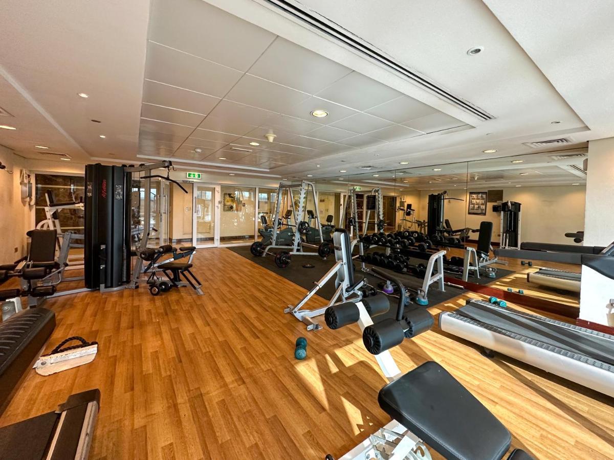 Daire Higuests - Lake-view Studio In Vibrant Area In Jlt Dubai