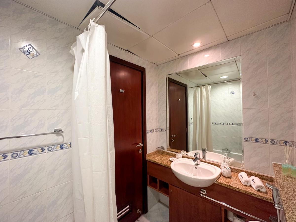 Daire Higuests - Lake-view Studio In Vibrant Area In Jlt *