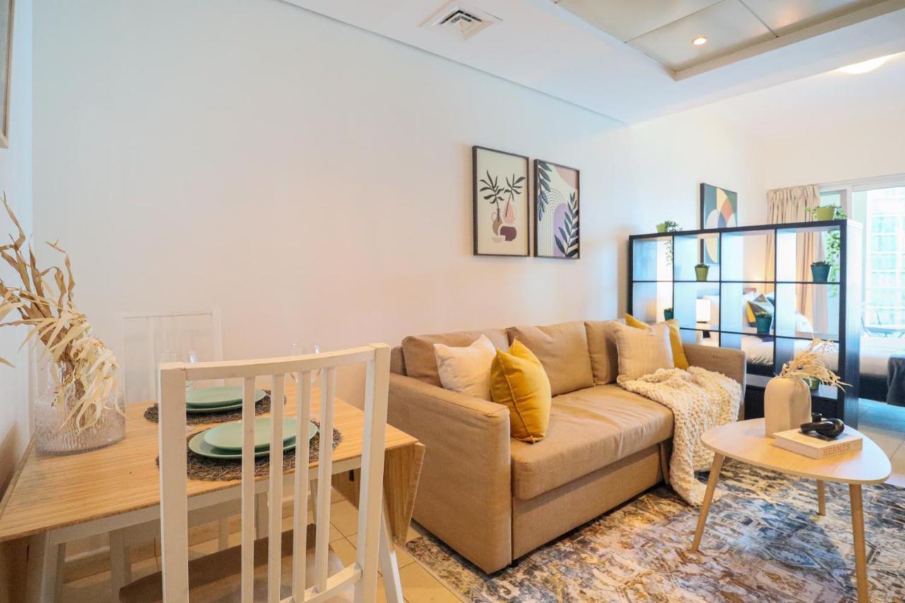 Daire Higuests - Lake-view Studio In Vibrant Area In Jlt *
