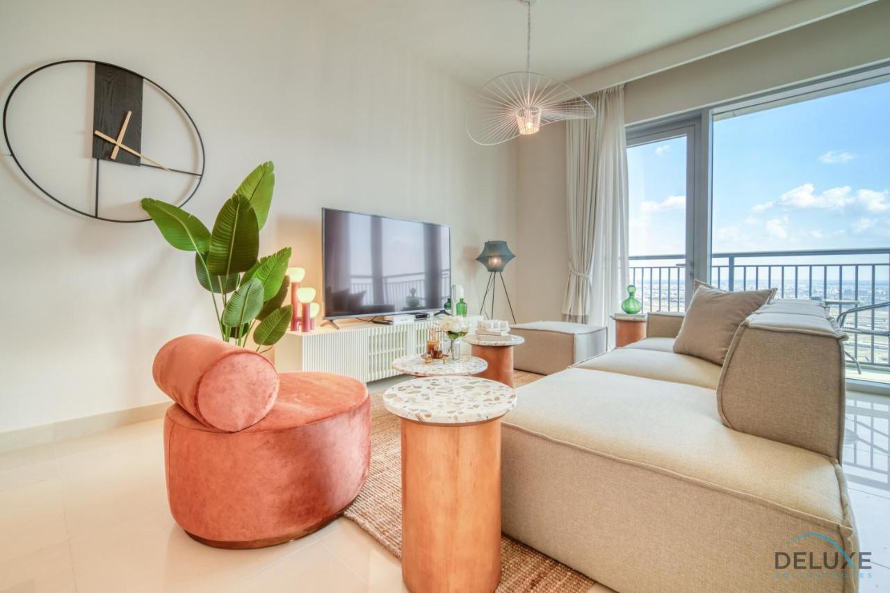 Elegant 3br With Assistant At Harbour Views Tower 1 By Deluxe Homes