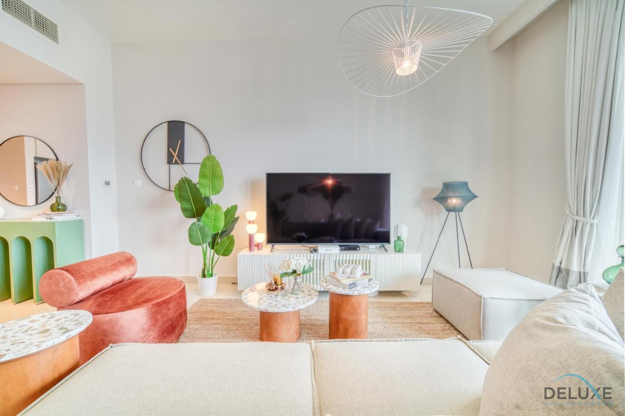 Elegant 3br With Assistant At Harbour Views Tower 1 By Deluxe Homes Dubai