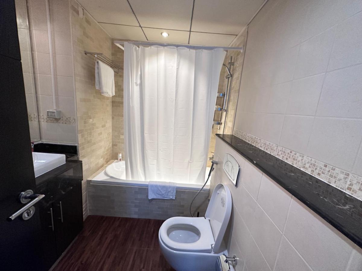 Bay Central- Marina Dubai, One Bed Dubai