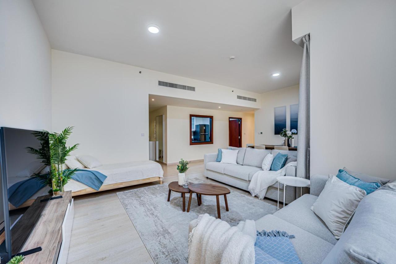 New Sea View Rimal 2bd In Front Of The Apartment Dubai