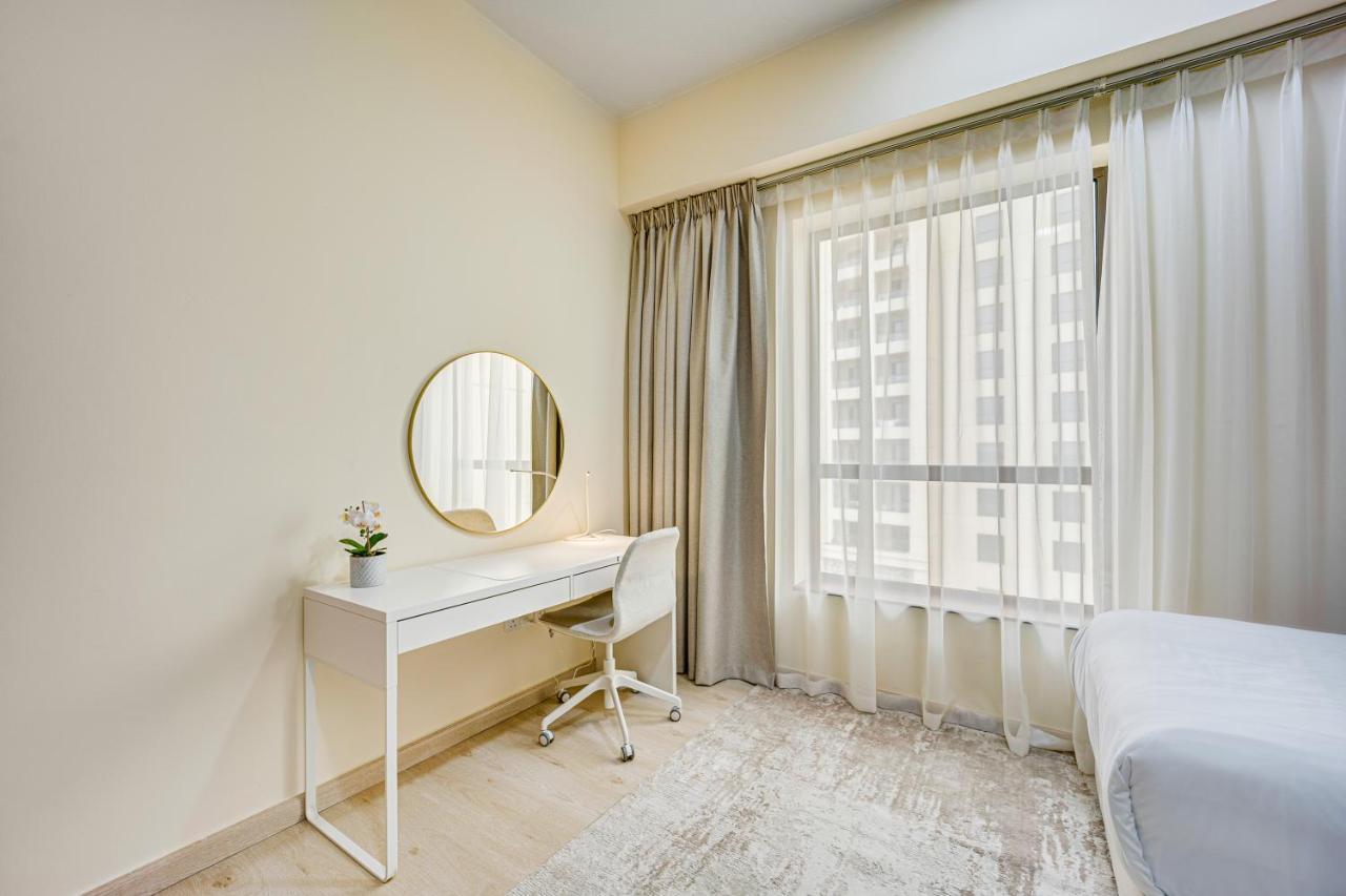 New Sea View Rimal 2bd In Front Of The Apartment Dubai