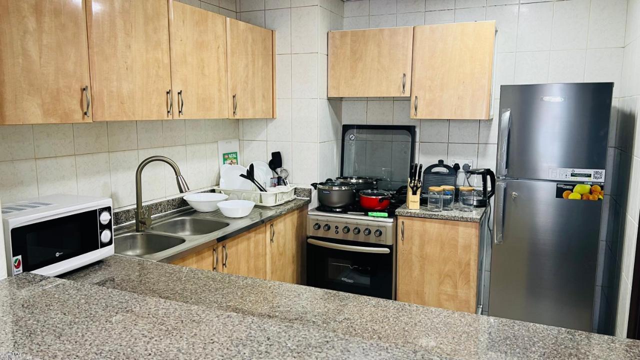 Newly Furnished Cozy One Bed 2 Bathroom View * Dubai