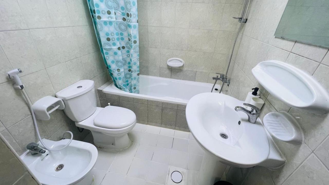 Newly Furnished Cozy One Bed 2 Bathroom View Apartment Dubai