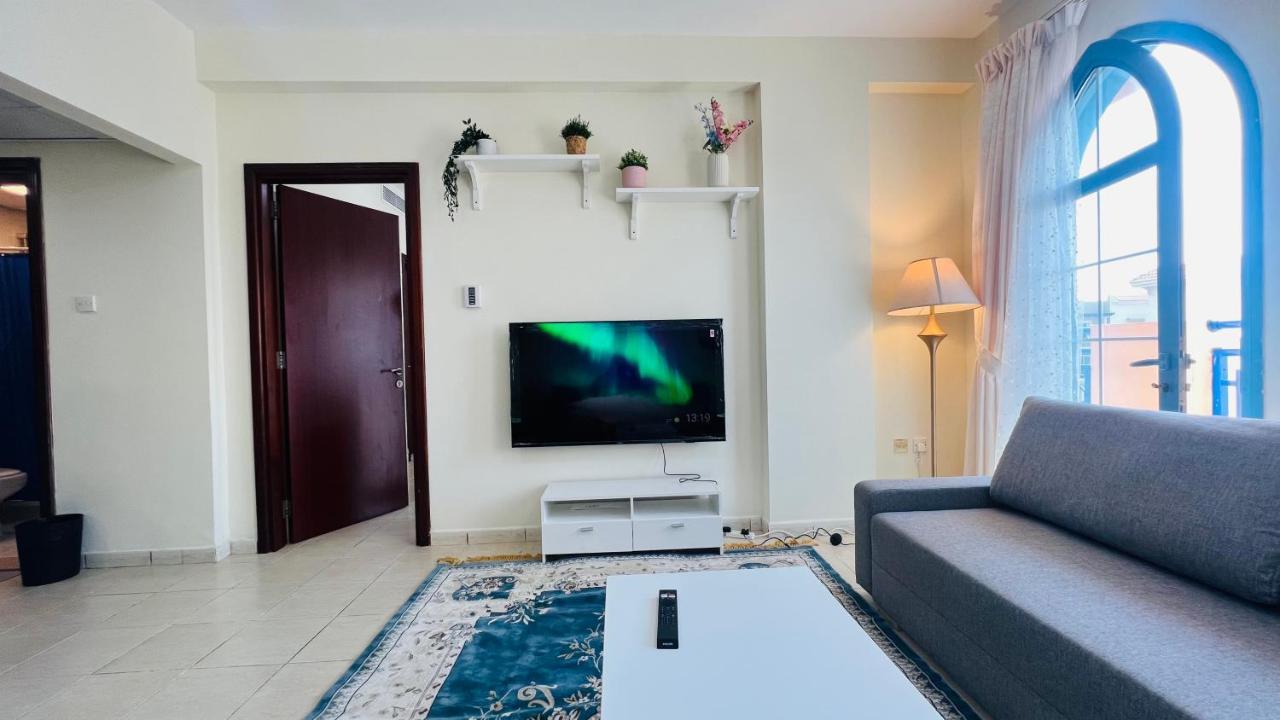 Newly Furnished Cozy One Bed 2 Bathroom View Dubai