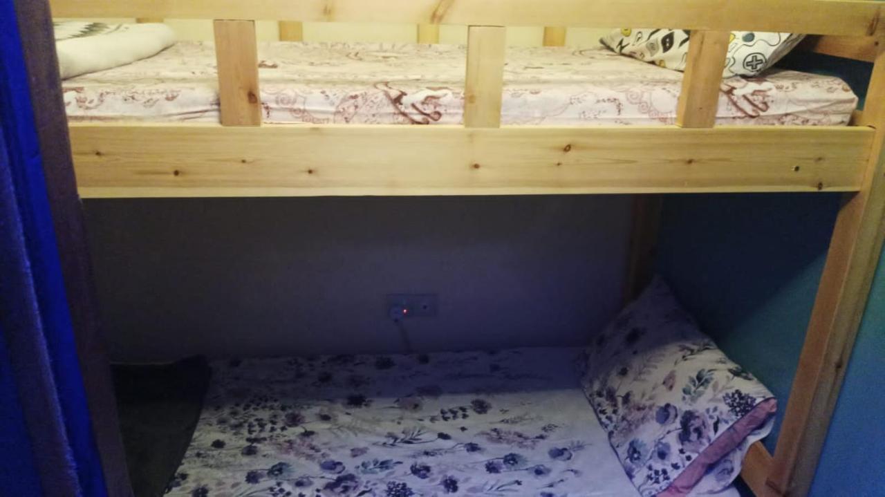 Apartment Moon Backpackers , Al Rigga , Partition For Couples And For Singles