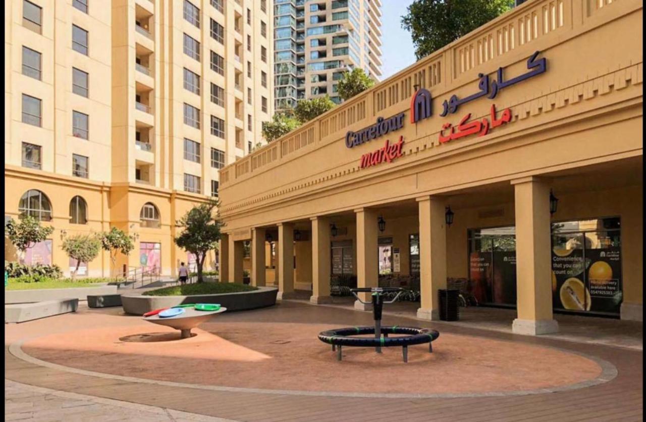 Charming Spacious In The Heart Of Jbr By Sweet Homes Casa de férias *
