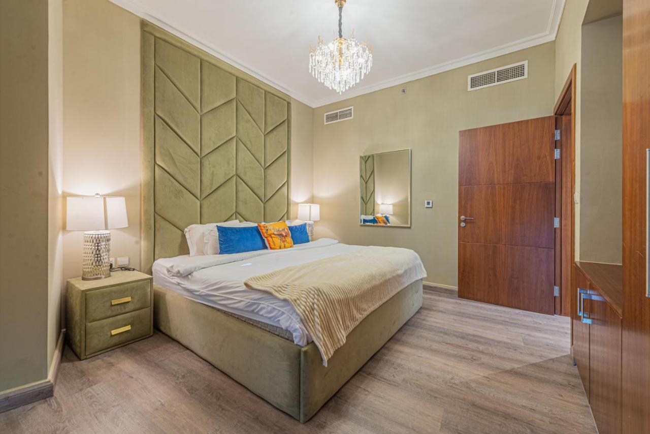 First Class 3br With Full Burj Khalifa And Fountain View Dubai