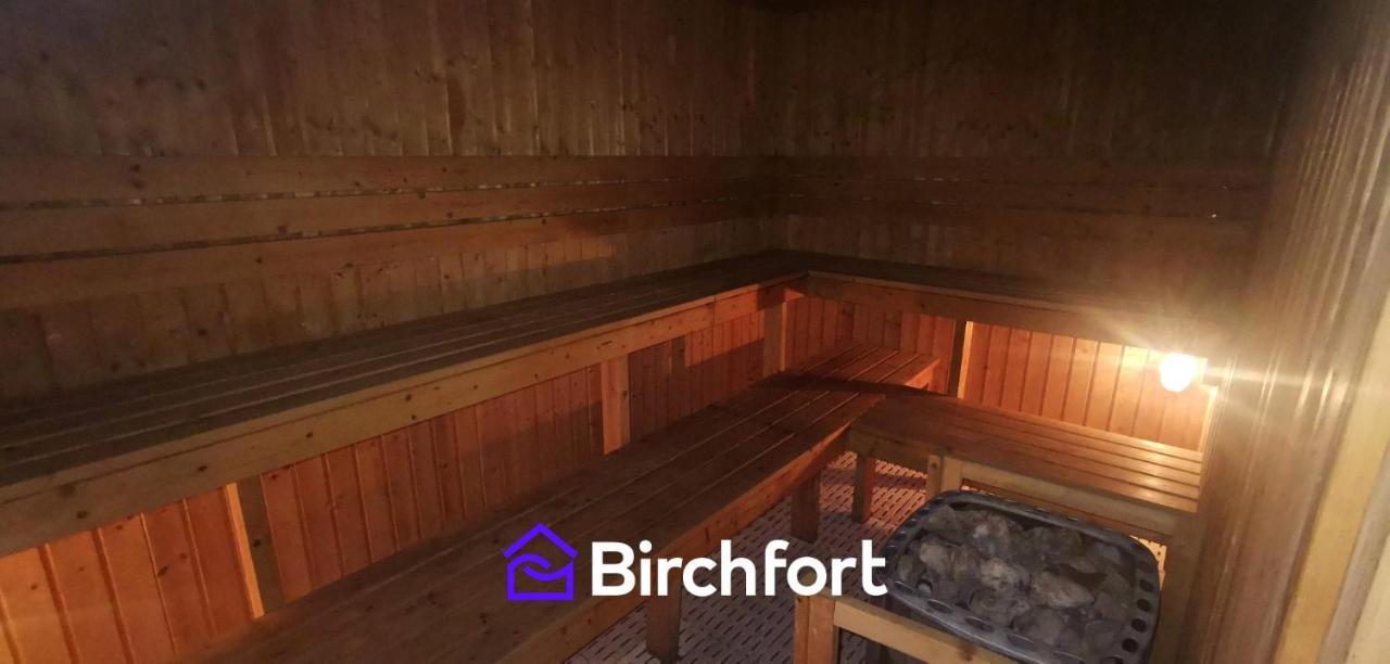 Daire Birchfort - Newly Renovated Huge 2 Bedroom *
