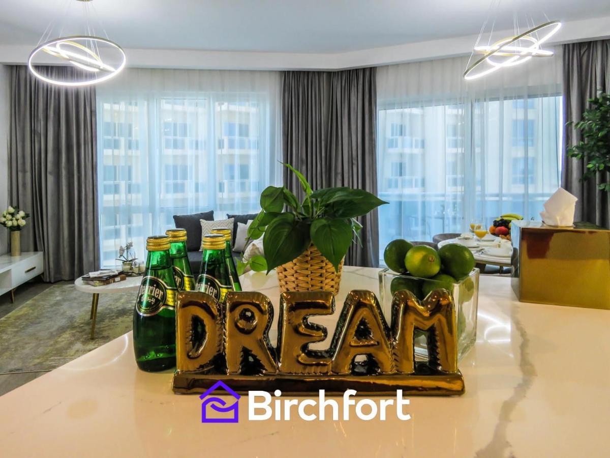 Daire Birchfort - Newly Renovated Huge 2 Bedroom Dubai