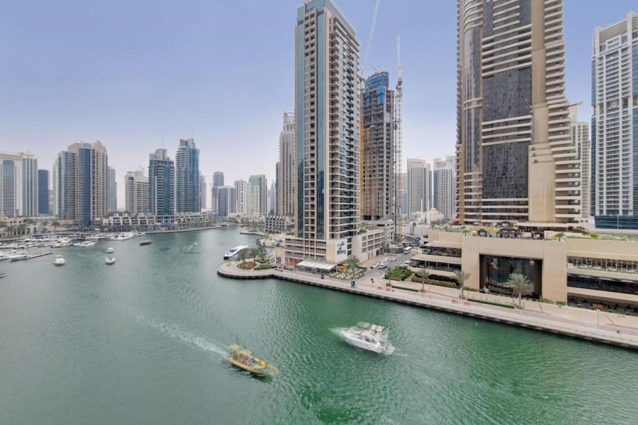 Apartment Cayan Tower, Marina - Charming One Bedroom Dubai