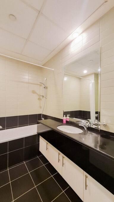 Daire Marina Heights, 2 Bedroom Dubai