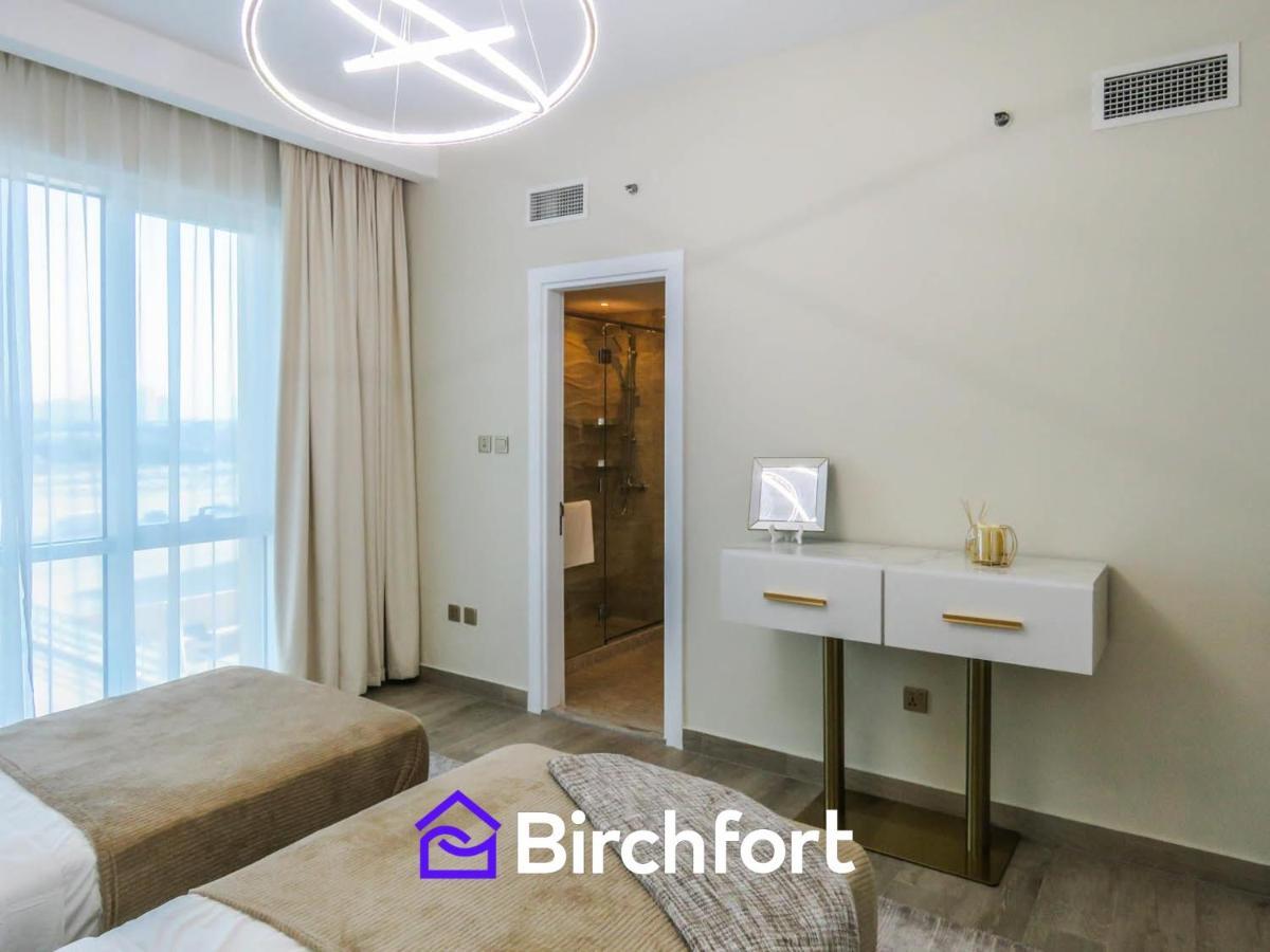 Birchfort - Newly Renovated Huge 2 Bedroom Daire Dubai