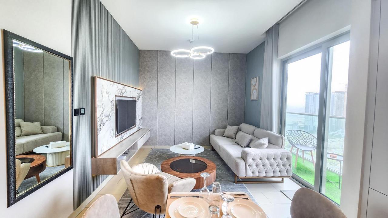 By Latinem Luxury 1br Holiday Cvr B2309 Near Burj Khalifa *