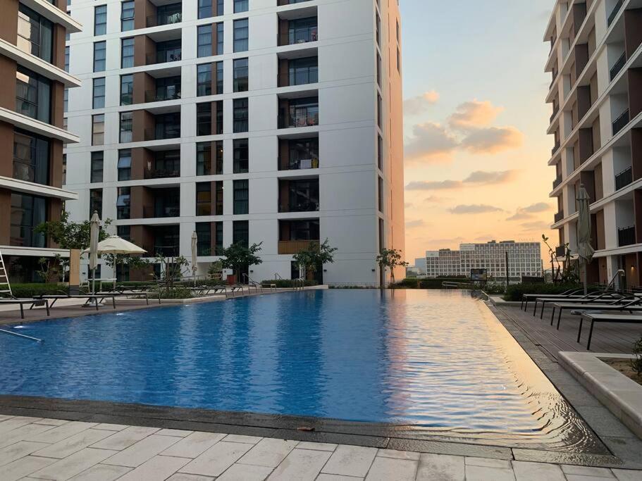 Enjoy A Modern And Trendy Apartment In The Heart Of Dubai Apartment *