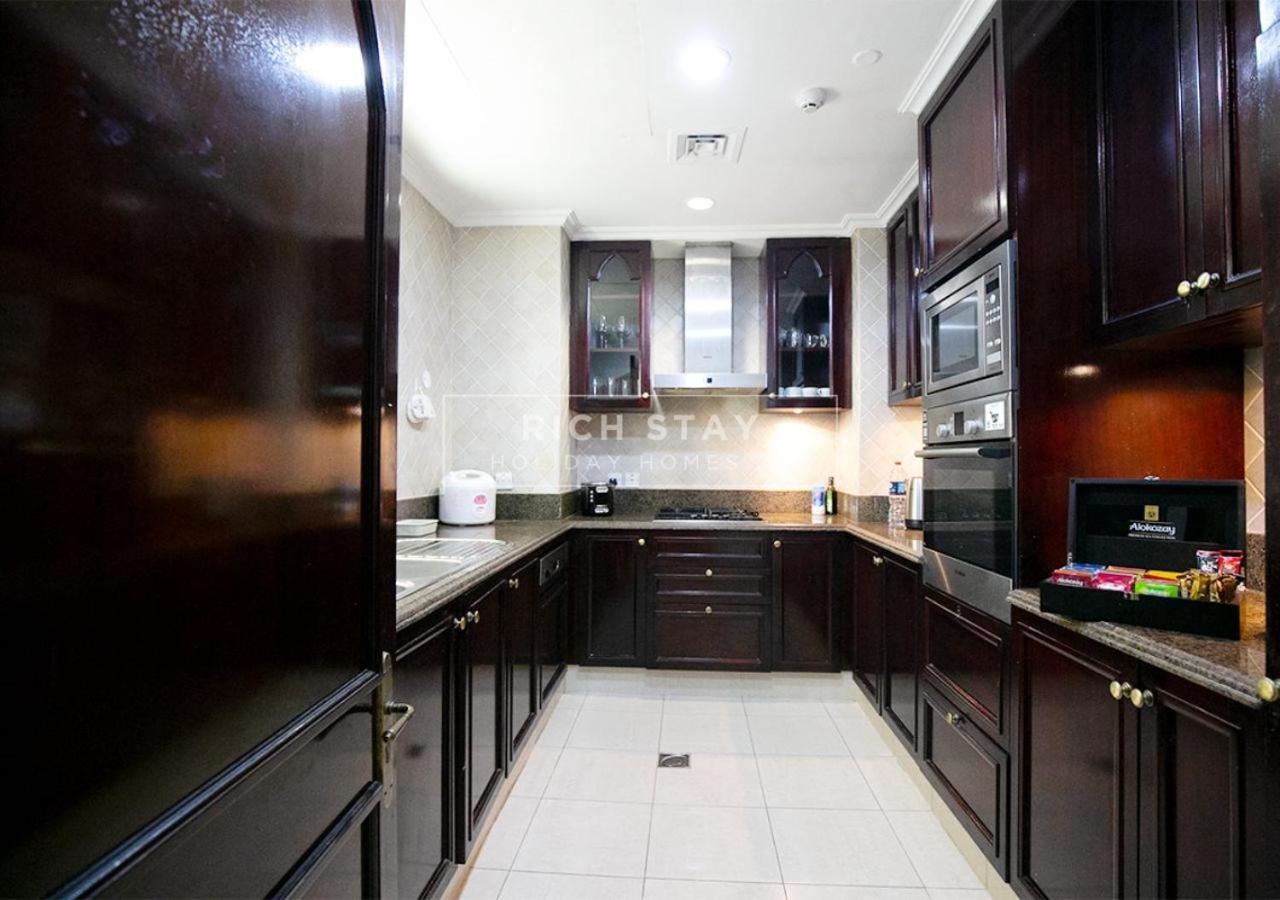 Incredible 2br Apartment, Downtown With Burj & Mall View By Rich Daire *