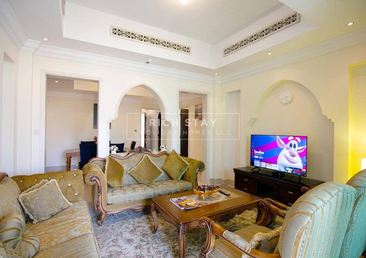 Incredible 2br Apartment, Downtown With Burj & Mall View By Rich *