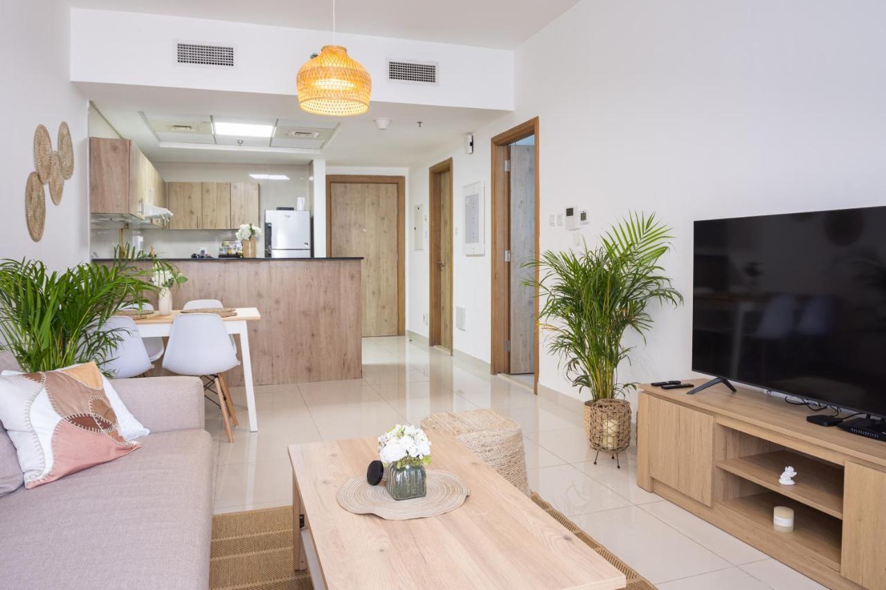 Waves - Charming Apt With Balcony, Minutes From The