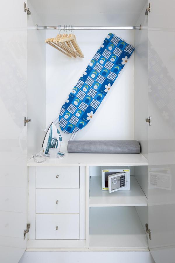 Waves - Charming Apt With Balcony, Minutes From The *