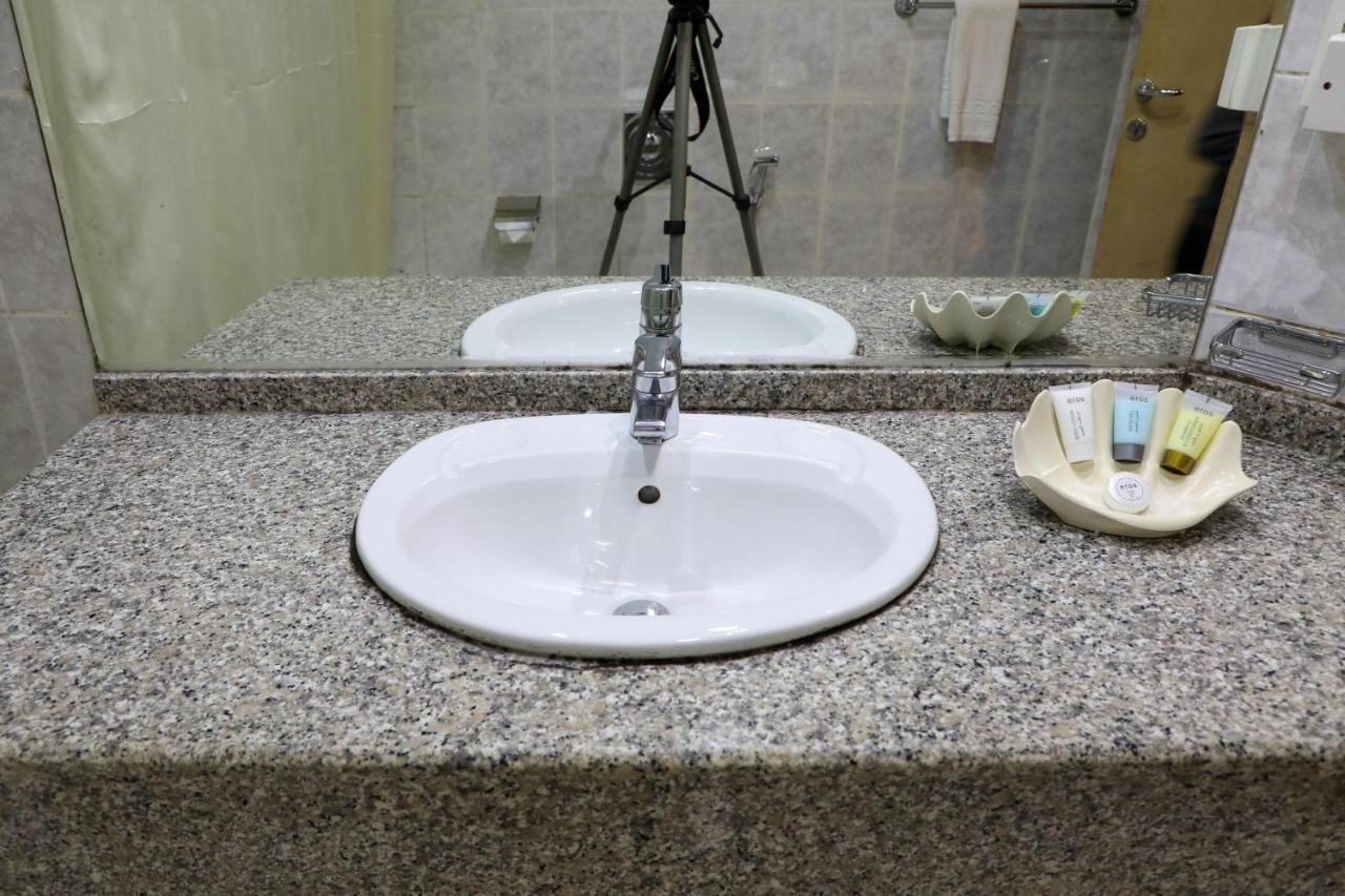 Aparthotel Wescott Pearl 3*
